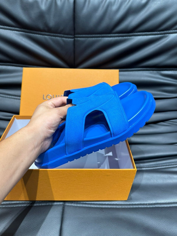 LV OASIS MULE IN COBALT BLUE SUEDE CALFSKIN