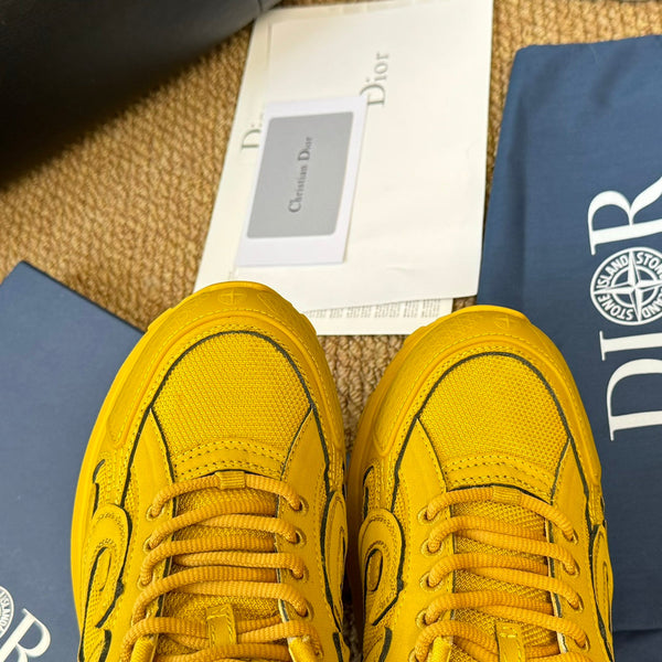 Sneaker CD e Stone Island B30 in pelle di vacchetta gialla e tessuto a rete in poliestere