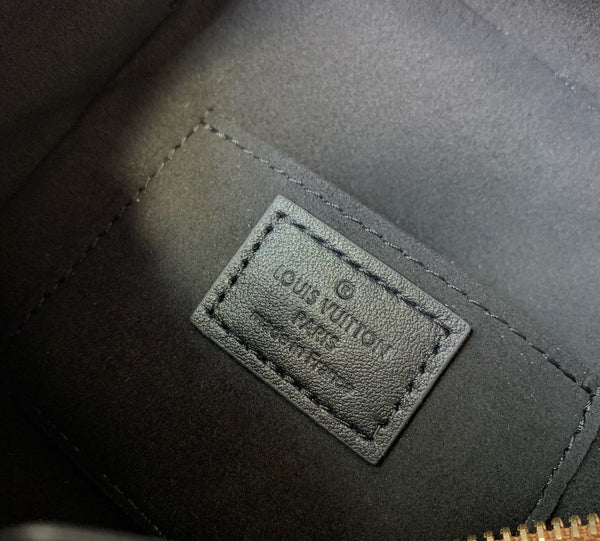 per ogni evenienza 13 cm tela monogramma beige pelle di vitello nera