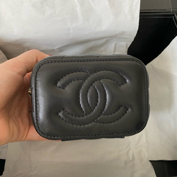 cc classic vanity bag 10cm black lambskin gold hardware