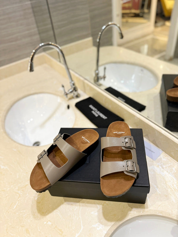 Sandalo piatto SL da donna in pelle di vitello marrone e grigio