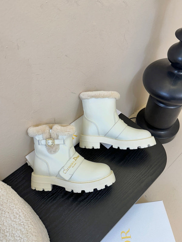 CD Alps D-Quest Ankle Boot White Grained Calfskin Shearling 530609