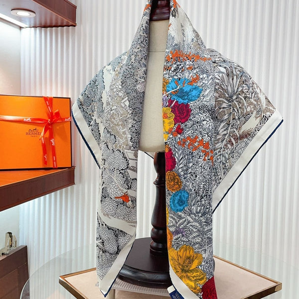 Retour A La Nature Shawl 90 CM In Grey Colorful Silk Twill 198583