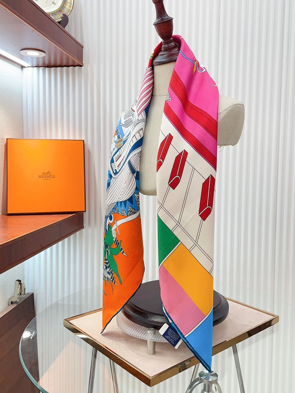 En Studio Scarf 90 CM In Colorful Silk Twill  235408