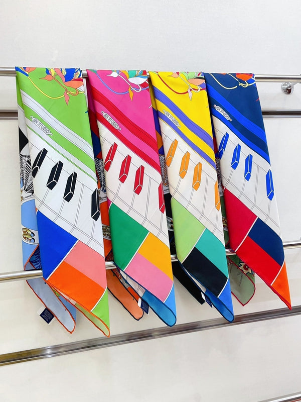 En Studio Scarf 90 CM In Colorful Silk Twill  235408