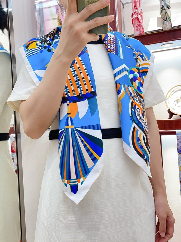 Haute Parure Scarf 90 CM In Blue Colorful Silk Twill  239535