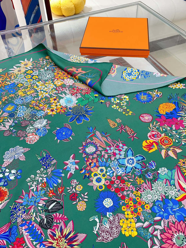 Planifleurs scarf 90 CM In Green Colorful Silk Twill 249921