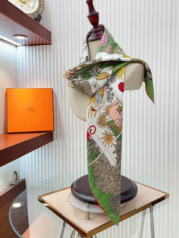 Precious Paradise Scarf 90 CM In Green Colorful Silk Twill 294486