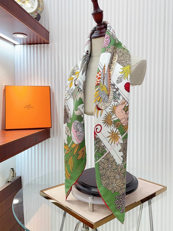 Precious Paradise Scarf 90 CM In Green Colorful Silk Twill 294486