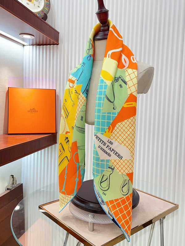 Les Petits Papiers d'Hermès Scarf 90 CM IN Colorful Silk Twill 296705