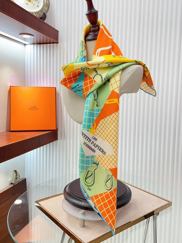 Les Petits Papiers d'Hermès Scarf 90 CM IN Colorful Silk Twill 296705