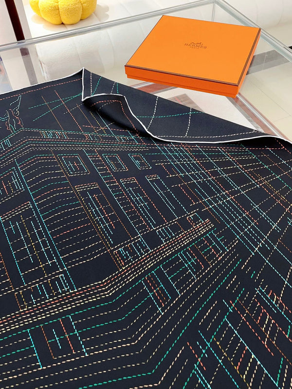 Pique Sellier Shawl 90 CM In Black Colorful Silk Twill 312868