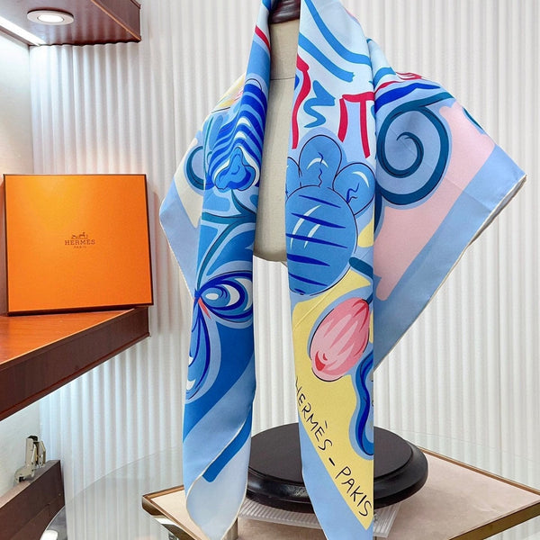 Le Cheval De Kazumi Scarf 90 CM Blue Colorful Silk Twill 347387