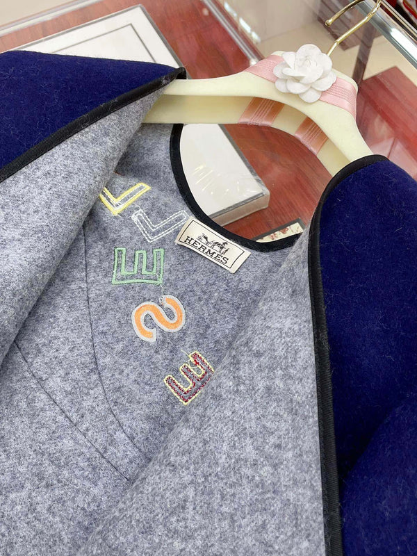 PONCHO 130 CM IN COLORFUL CASHMERE WITH HAND-ROLLED EDGES 371988