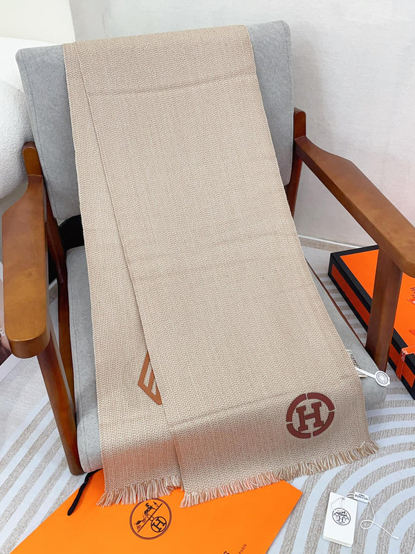 Scarf 200 CM Beige Thick Knit Fabric