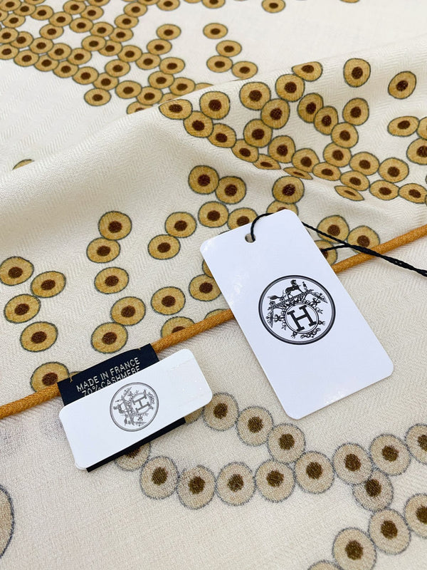 Square Scarf 140 CM Ivory White Pattern Cashmere And Silk