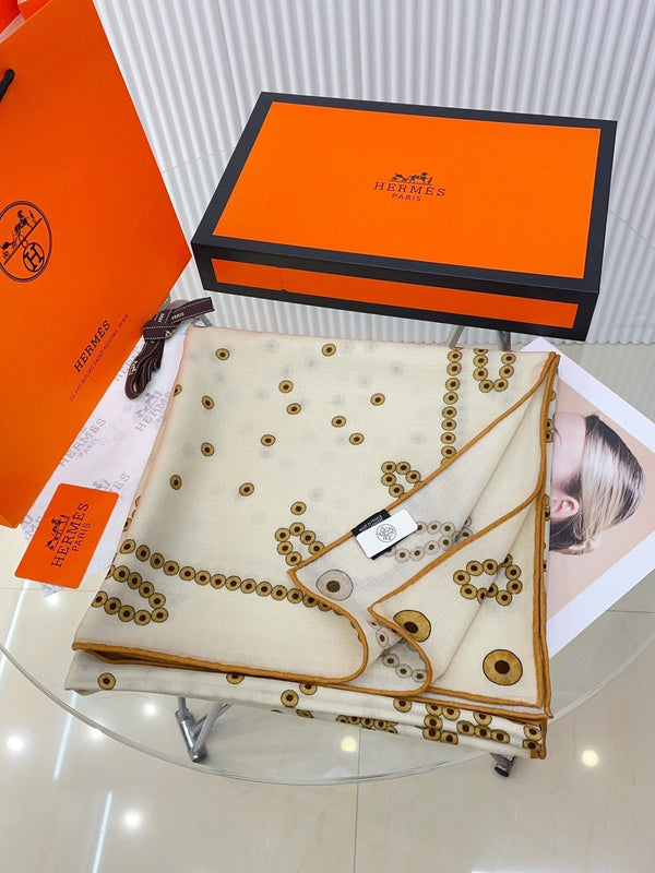 Square Scarf 140 CM Ivory White Pattern Cashmere And Silk