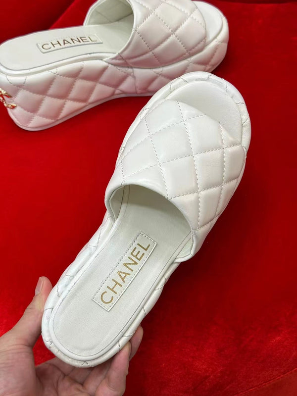 CC WEDGE HEELS WHITE LAMBSKIN