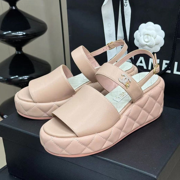 CC HIGH WEDGE SANDALS IN LIGHT PINK LAMBSKIN