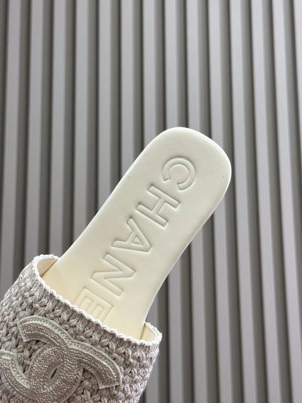 CC WOVEN SLIPPERS WHITE COWHIDE SOLE