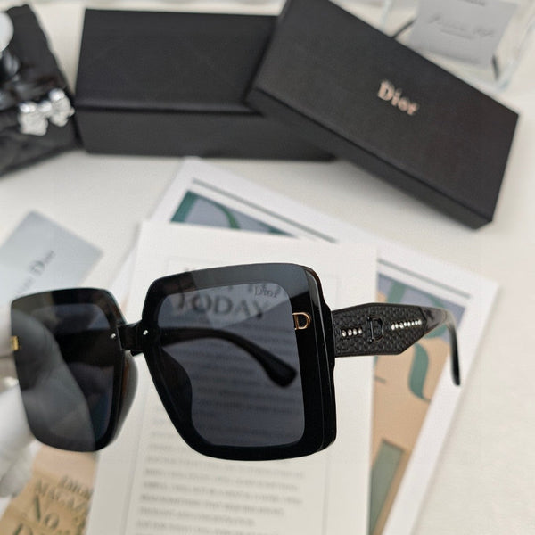 OCCHIALI DA SOLE MONTAIGNE 51139 IN ACETATO