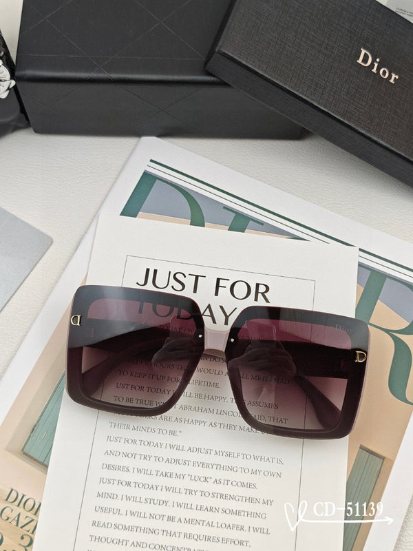 OCCHIALI DA SOLE MONTAIGNE 51139 IN ACETATO