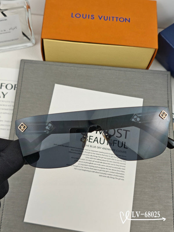 OCCHIALI DA SOLE SUPERLEGGERI QUADRATI 68025 IN ACETATO