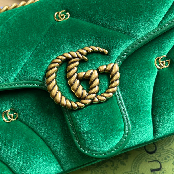 GG MARMONT MEDIUM 26 BAG IN COOL GREEN VELVET