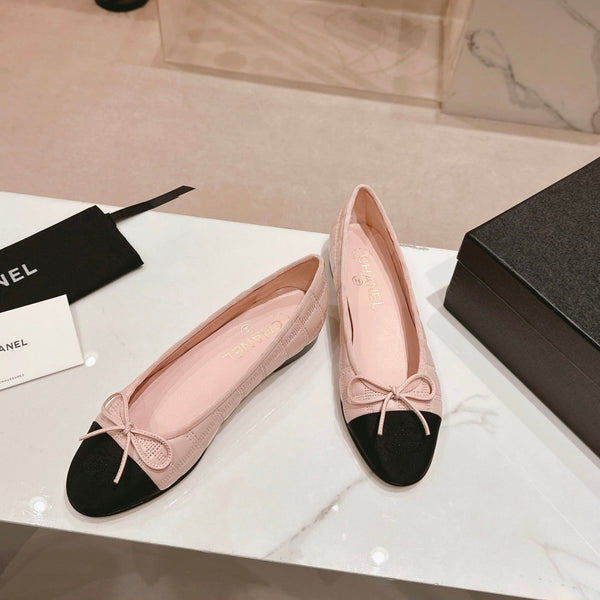 ballerine in pelle di agnello rosa con ricamo in grosgrain