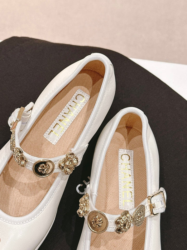 CC MARY JANES CREAM CALFSKIN LIGHT GOLD METALIC