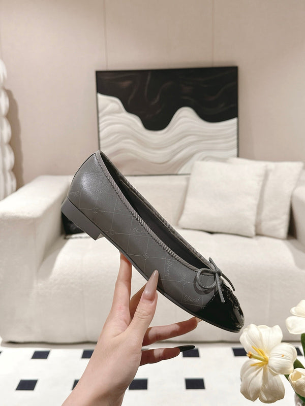 cc 25c ballerina modello cross line in pelle di agnello grigia 237481 