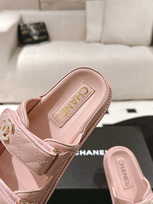 cc 25p logo with pearl mule sandal pink leather 237580
