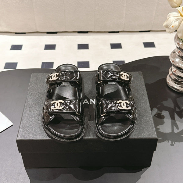 cc 25p logo with pearl mule sandal black leather 237585