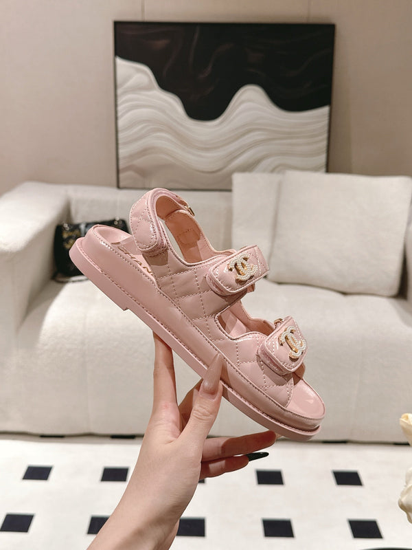 cc 25p logo with pearl sandal pink leather 237586