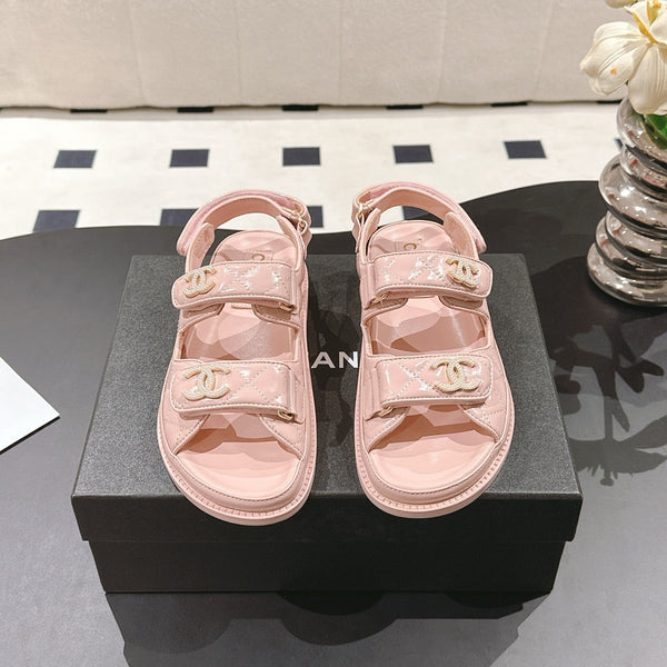 cc 25p logo with pearl sandal pink leather 237586