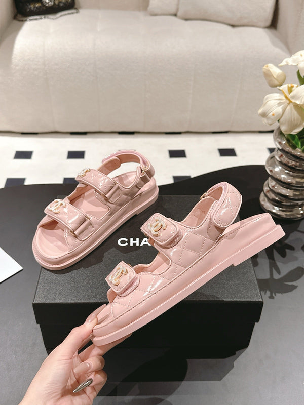 cc 25p logo with pearl sandal pink leather 237586