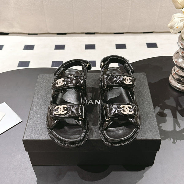 cc 25p logo with pearl sandal black leather 237590