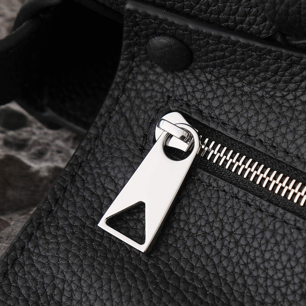 BV 25S DIAGO SHOULDER BAG 25.5 IN BLACK GRAIN COWHIDE