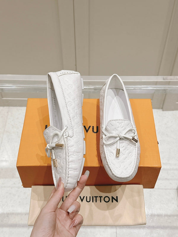 LV Gloria Loafer White Embossed Calfskin 480739
