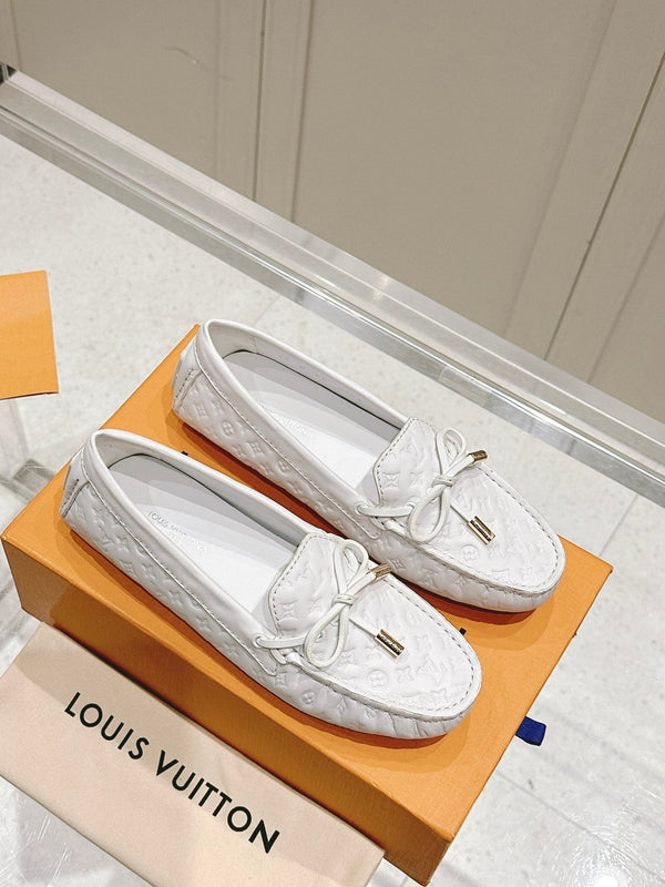 LV Gloria Loafer White Embossed Calfskin 480739