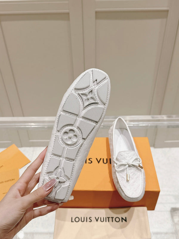 LV Gloria Loafer White Embossed Calfskin 480739