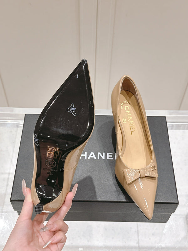 Chanel 25A Heel Pump Nude Patent Calfskin 393070
