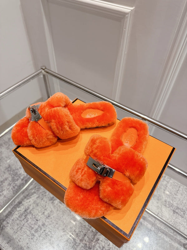 HM Oran slippers sliver buckle orange wool