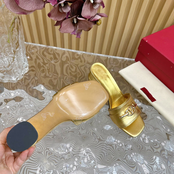 Sandalo con tacco alto 70 The Bold Edition Vlogo con punta quadrata color oro