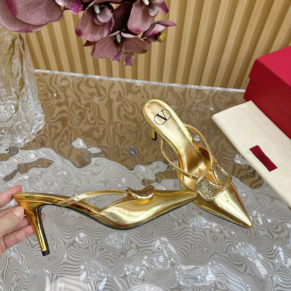 Décolleté con cinturino posteriore traforato Vlogo Signature con cristalli, pelle di vitello color oro 70