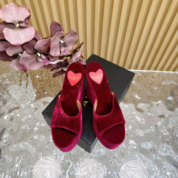 ZEPPA ALAIA IN VELLUTO VIOLA CON CUORE RICAMATO