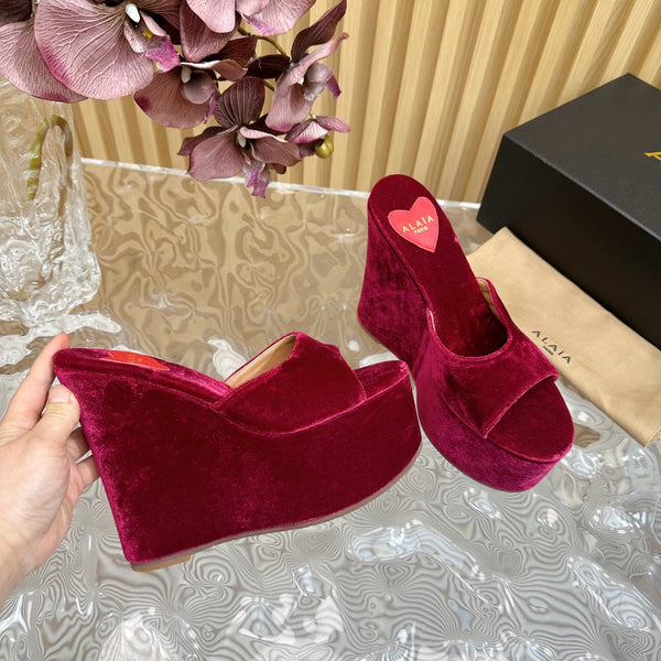 ZEPPA ALAIA IN VELLUTO VIOLA CON CUORE RICAMATO