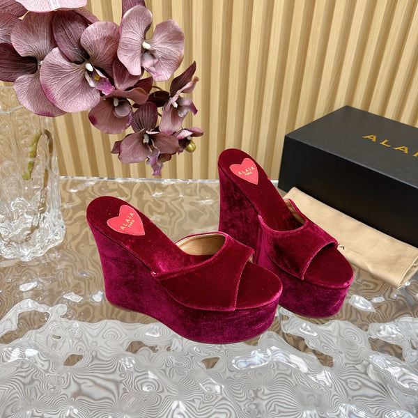 ZEPPA ALAIA IN VELLUTO VIOLA CON CUORE RICAMATO