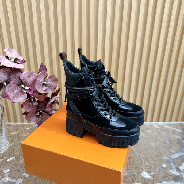 LV Laureate Platform Desert Boot 70mm in pelle scamosciata nera