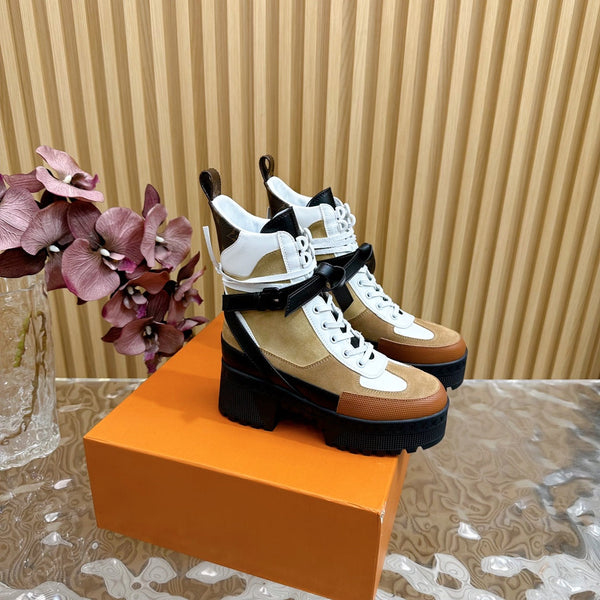 LV Laureate Platform Desert Boot 70mm in pelle scamosciata marrone gialla